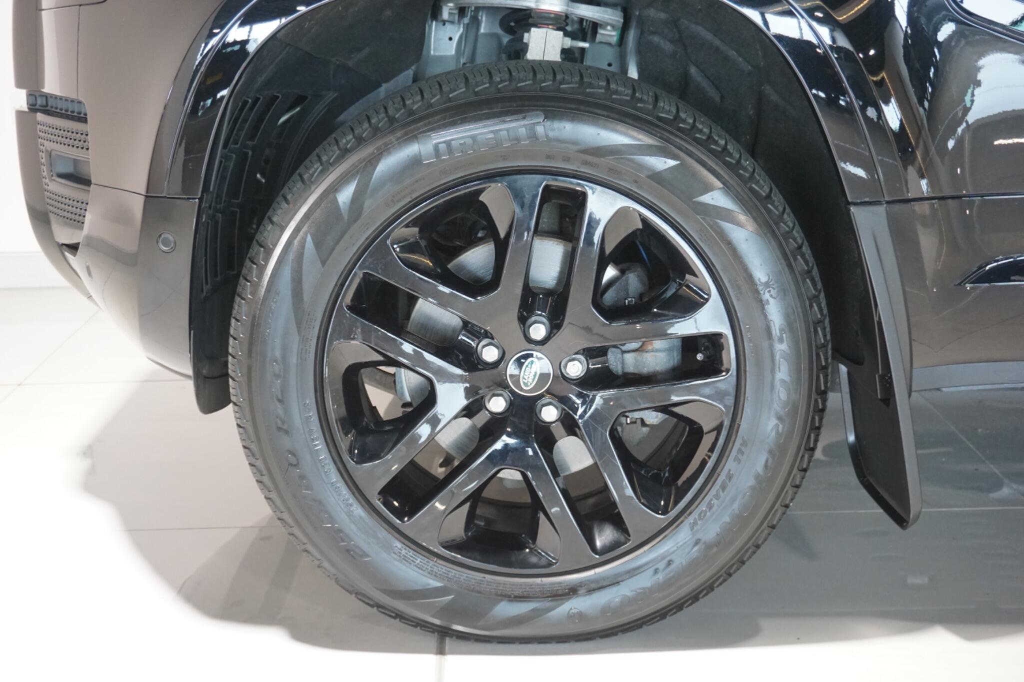 Land Rover Defender 110 3.0 D250 MHEV S Hard Top SUV 5dr Diesel Auto 4WD MWB Euro 6 (s/s) (250 ps)